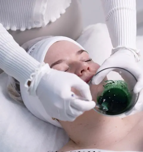 AlgenPeeling / Bio-Micro-Needling © Foto Cellulara